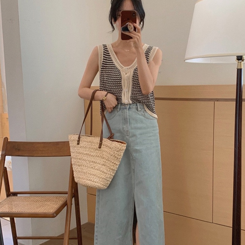 Áo Cardigan Dệt Kim Cổ Chữ V Không Tay Phối Nút Dành Cho Nữ