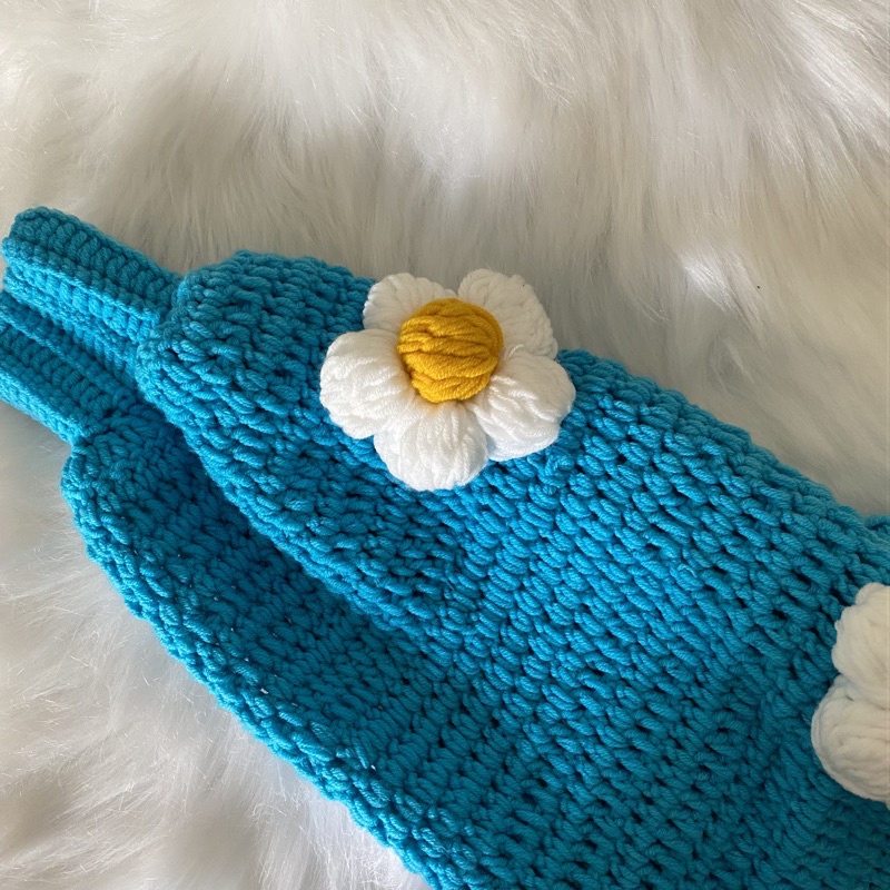 Hoa dâu len móc đính áo Cardigan