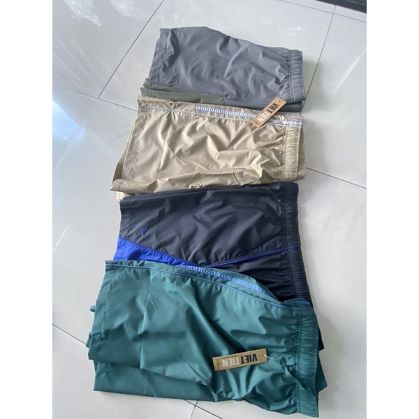 Quần short  việt tiến chính hãng giá 160k giảm còn 99k