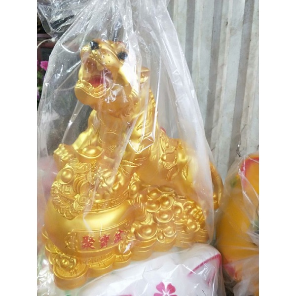 Trâu vàng tiết kiệm may mắn tài lộc