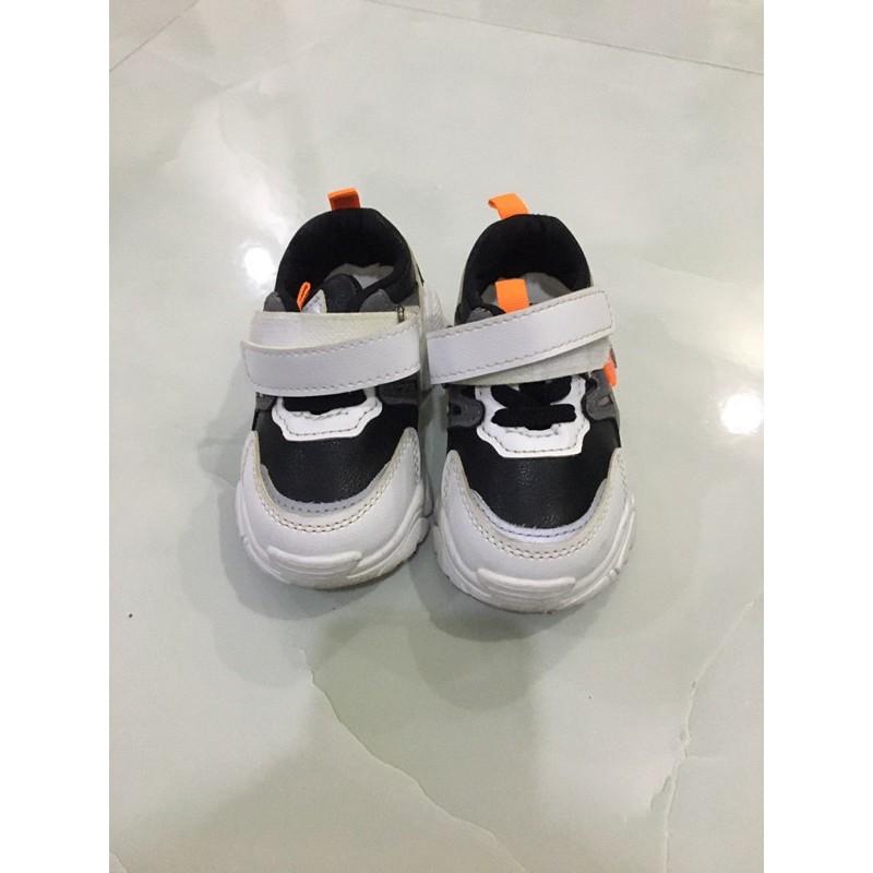 Giày bé trai