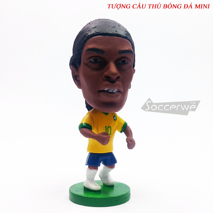 Tượng cầu thủ bóng đá Ronaldinho - Đội tuyển quốc gia