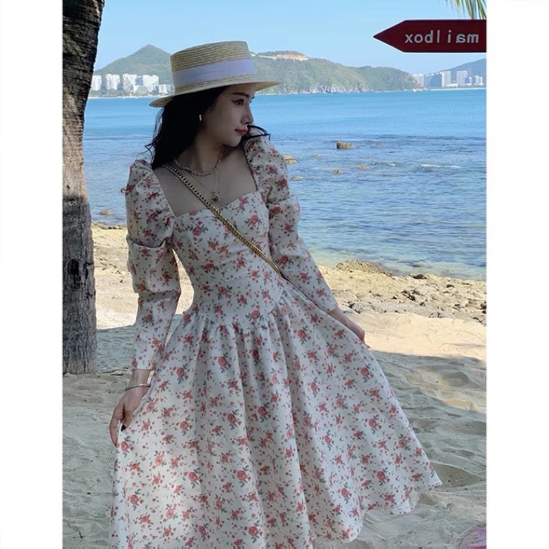 Váy hoa nhí trễ vai dáng xòe, hoa vintage, Váy hoa vintage cổ vuông