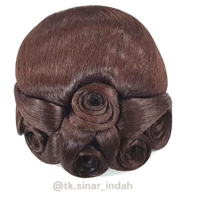 Bánh Bao Cô Dâu Lớn Hiện Đại,