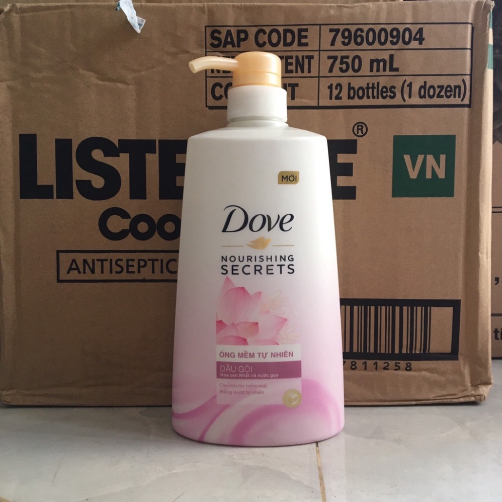 DẦU GỘI  DOVE  HOA SEN  VÀ NƯỚC GẠO 640G Óng mềm tự nhiên