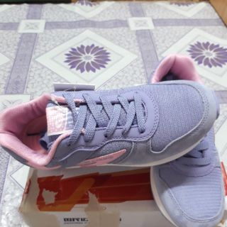 Giày thể thao nữ size 37