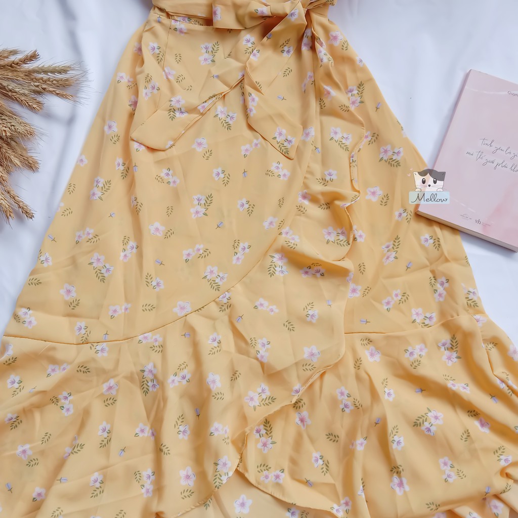 [Hình thật] Váy đầm hoa nhí màu vàng dáng dài đuôi cá cổ V cách tân có dây buộc rời cho nữ