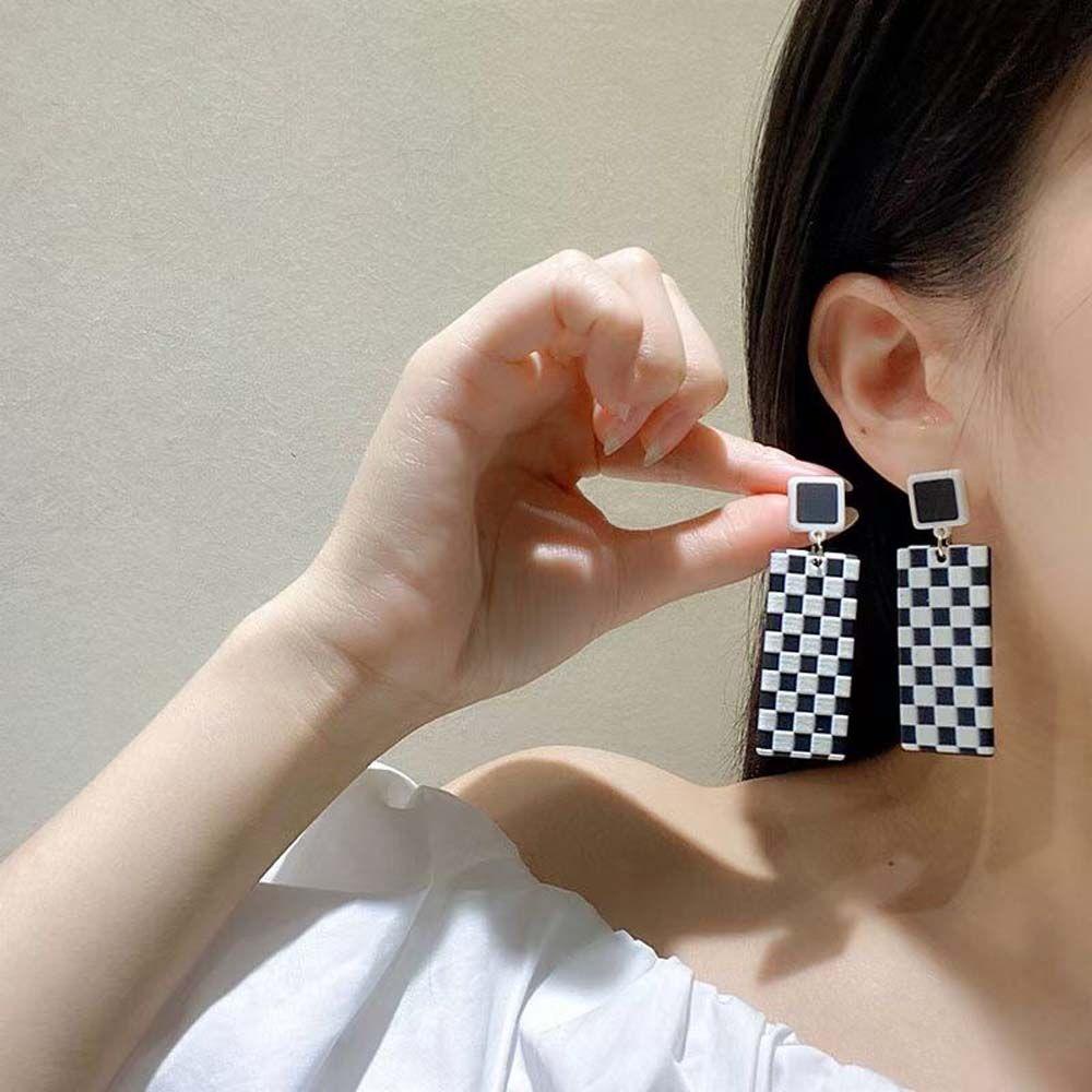 Bông Tai Acrylic Sọc Caro Trắng Đen Hình Chữ Nhật Họa Tiết Bảng Đen 1 Hàng Ngày Cho Nữ