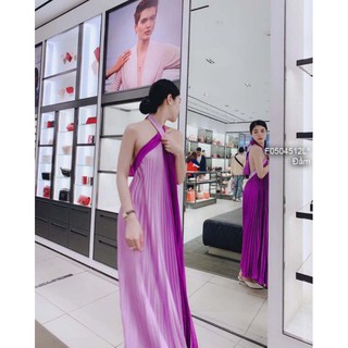 Đầm maxi dập ly phối màu cổ yếm hở lưng!