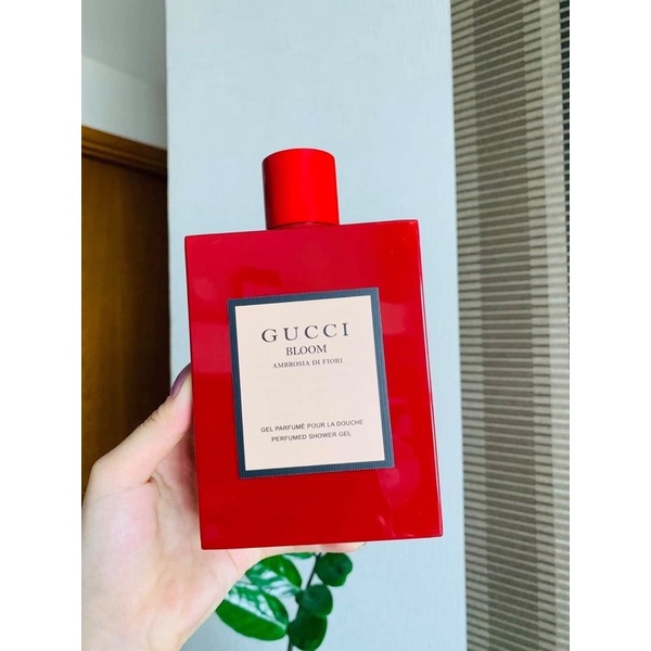 Sữa Tắm Hương Nước Hoa Gucci Bloom đỏ 380ml