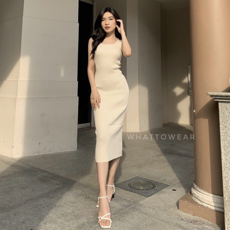 [Mã SKAMSALEP6 giảm 10% tối đa 100K đơn 150K] Đầm len cổ tròn sát nách dáng dài | BigBuy360 - bigbuy360.vn