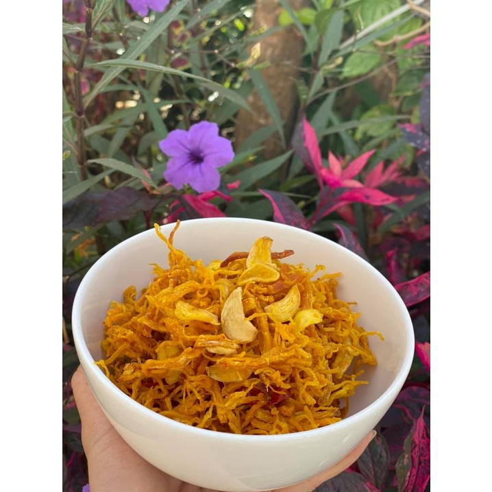 KHÔ GÀ BƠ TỎI, lon pet 300G, loại ngon, Mami Food