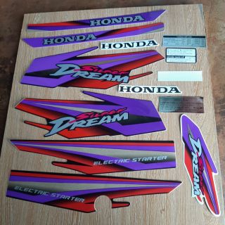 Bộ tem xe DREAM việt đời đầu màu đỏ tím đẹp