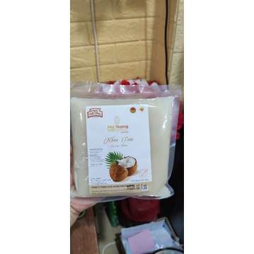 Nhân dừa sên sẵn phú thương  bịch 1 kg .