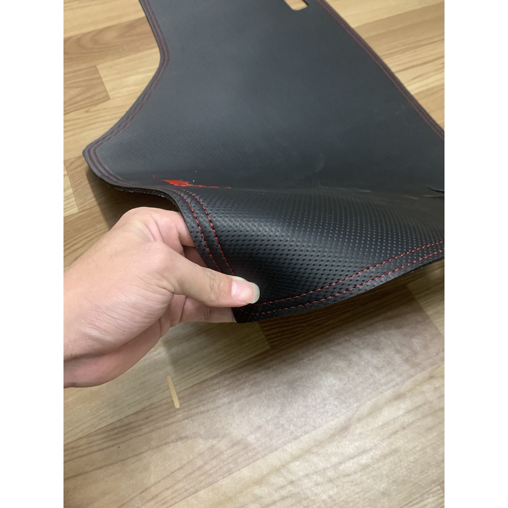 Thảm Taplo Mazda 3 Da Vân Carbon Cao Cấp, Chóng Nóng Taplo Xe, Chống Phản Chiếu Ánh Nắng.
