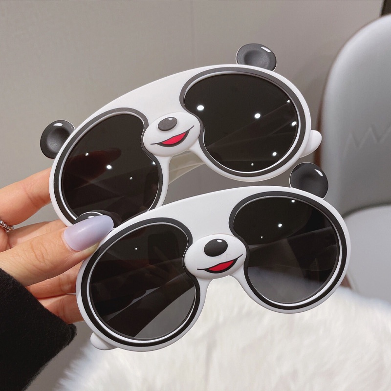 Kính mát WE FLOWER phân cực thiết kế gấu trúc 3D hoạt hình gọng silicone mềm mại thời trang cho bé/ Túi đựng kính mát