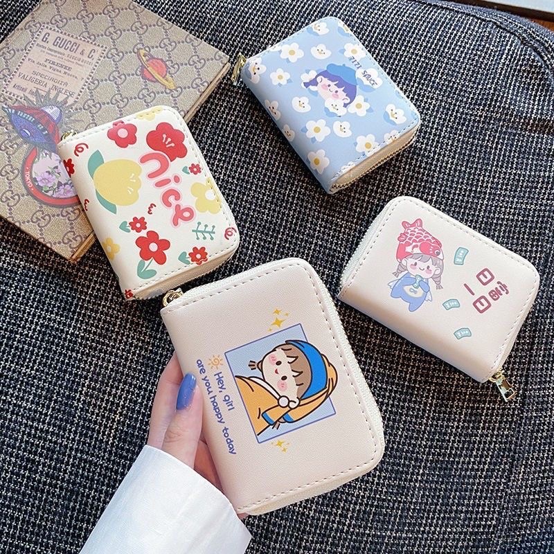 Ví ngắn nữ pilu Cầm Tay Mini Khóa Kéo Hoạt Hình Dễ Thương 12x10x2cm (Giao hình ngẫu nhiên)