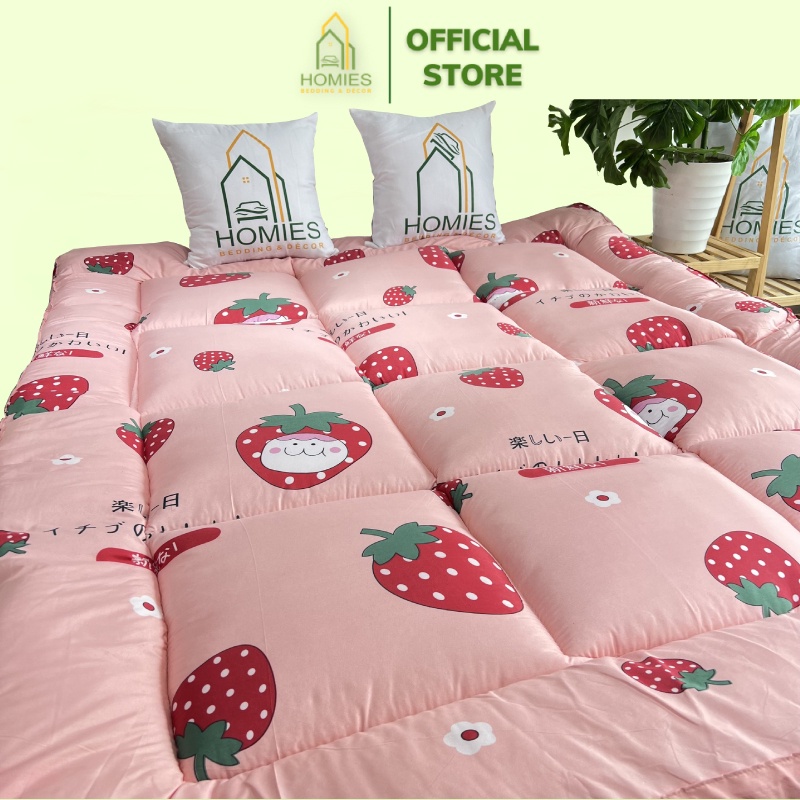 Nệm Topper Dâu Tây Hồng HOMIES Tấm làm mềm đệm cotton Đũi Hàn quốc mới nhất 2020 - Có Chun 4 Góc Cố Định Đệm