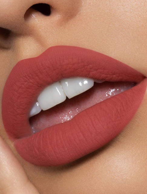 Son kem lì Kylie