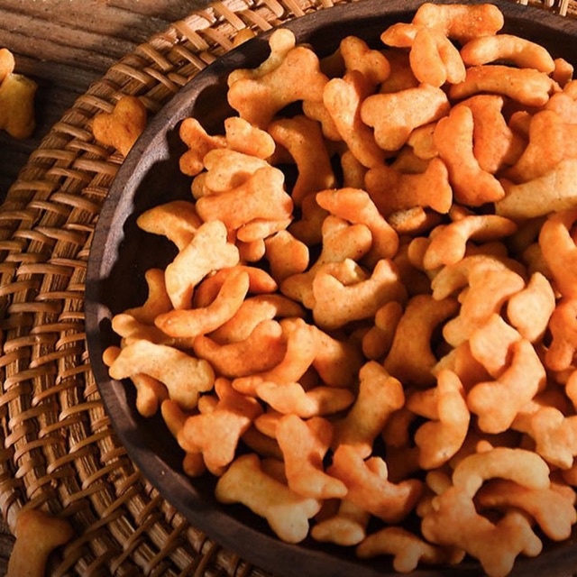 100g Bim Bim Xương Chó Cay Cay Nhẹ Vị Ớt Giòn Ngon -B0m B0m