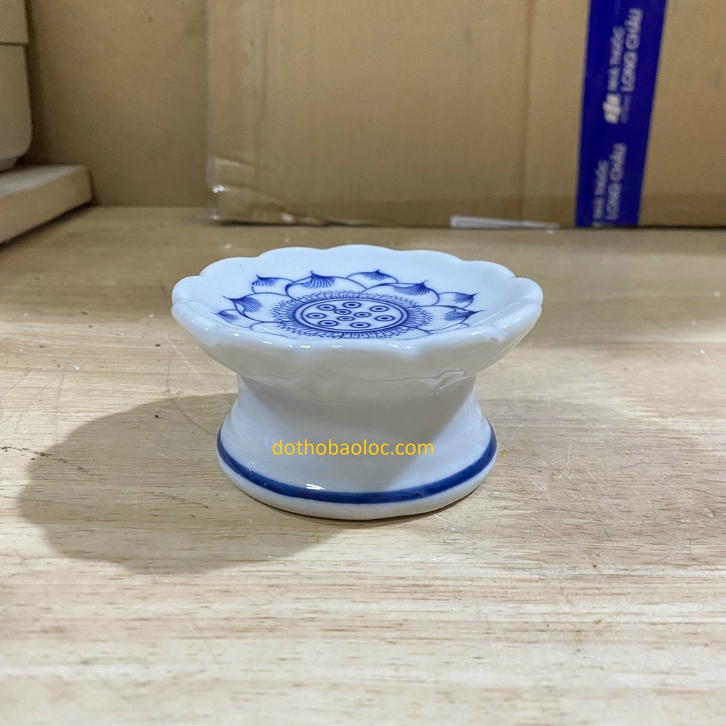 Đĩa trầu cau, chân để nến thờ sứ Bát Tràng đường kính 9.5cm