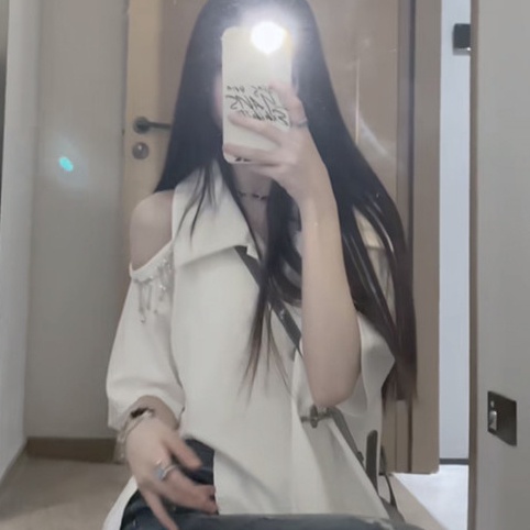 Áo Thun Cổ POLO Dáng Rộng Xẻ Tà Thiết Kế Trẻ Trung Cho Nữ