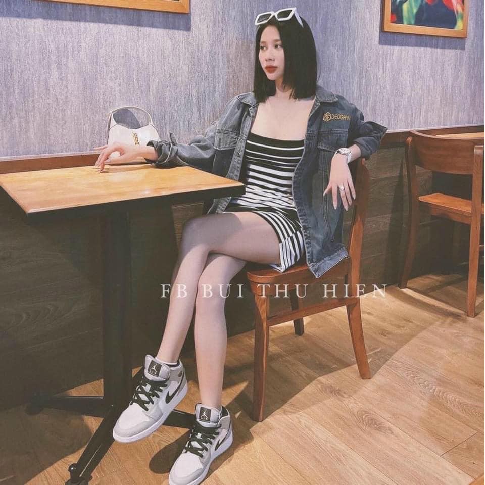 [Mã SKAMA06 giảm 8% tối đa 50K đơn 250K] Váy len kẻ ngang 2 dây Nhỏ ( kèm ảnh thật, video )