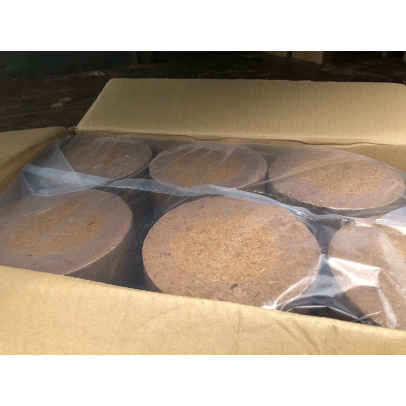 1 thùng bánh xơ dừa ép gồm 24 viên
