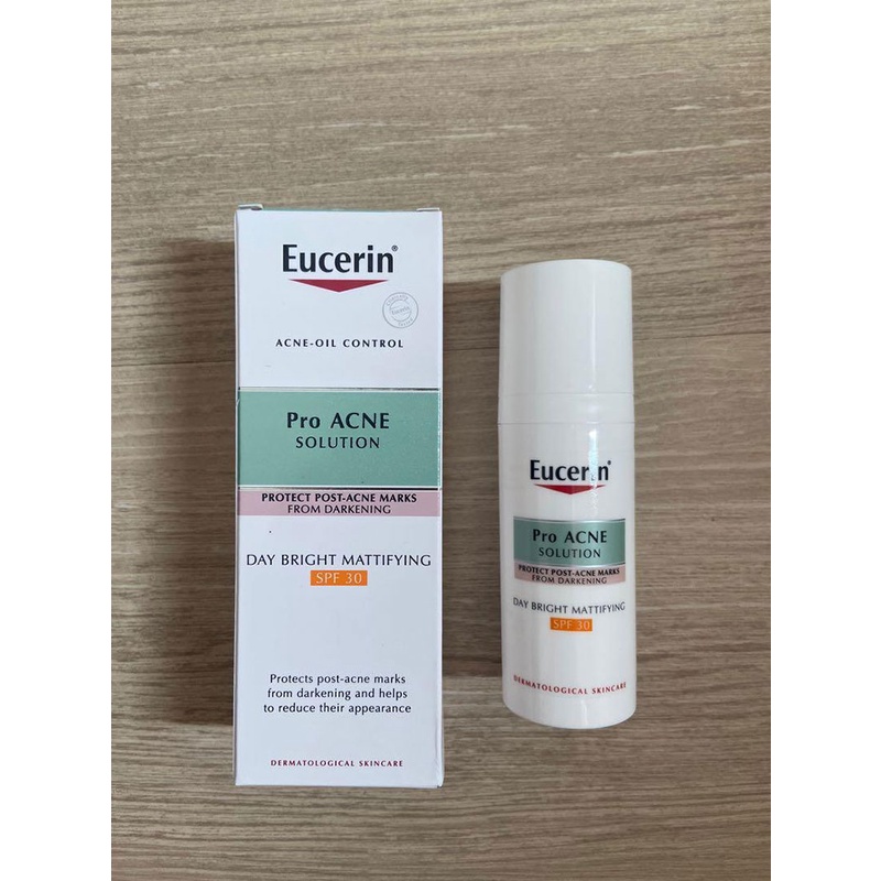 Kem Dưỡng Ban Ngày Phục Hồi Thâm Mụn Eucerin Acne-Oil Control Pro Acne Solution Day Bright Mattifying SPF30 50ml