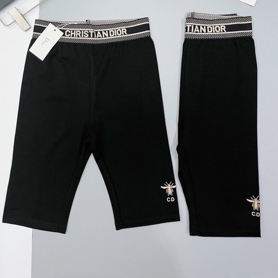 Quần Legging lửng Umi phối cạp chữ thêu gấuLegging ngố SIÊU HOT