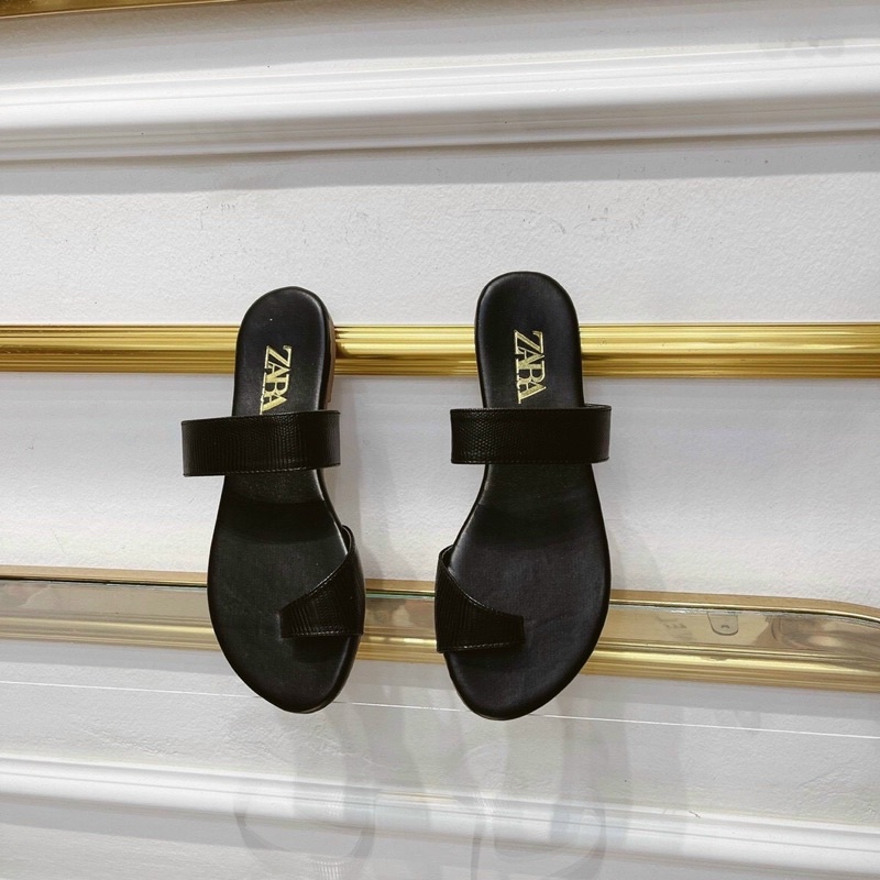 Dép xỏ ngón zr siêu xinh - hót hít về lại