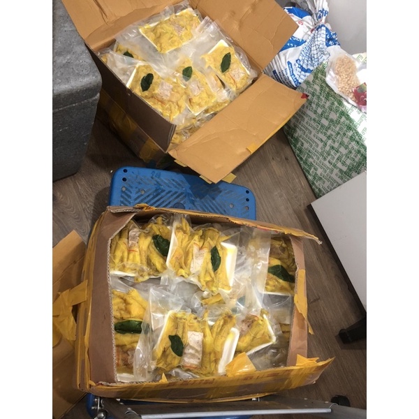 Chân gà cả xương ủ muối khay 500g