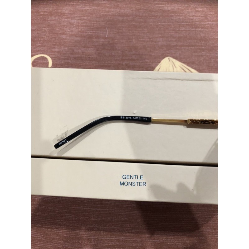 Kính viền vàng A Bathing Ape