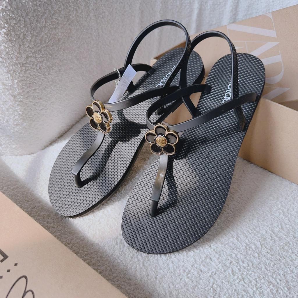 SANDAL NỮ LOVIIECORNER - GIÀY  THỜI TRANG QUAI NGANG KẸP ĐÍNH BÔNG HOA XINH XẮN ĐẾ THẤP S230518