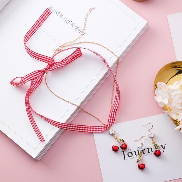 CHOKER KIỂU DÁNG KẾT HỢP ĐỘC ĐÁO