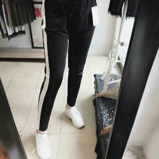 Legging kẻ sọc