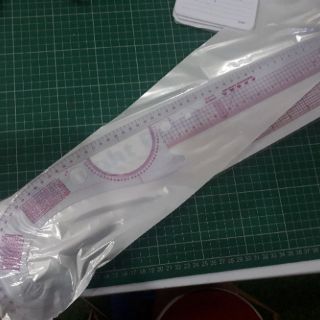 Thước Cong kẻ mọi đường cong thiết kế.