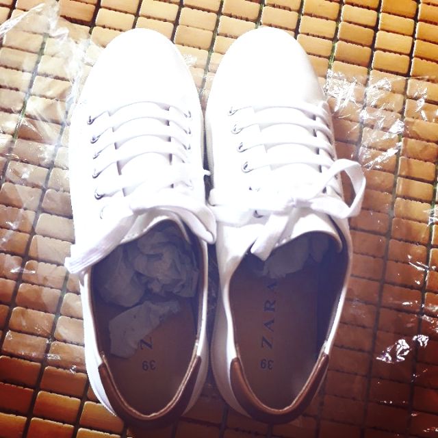 Giầy zara trắng