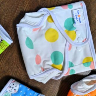 Combo 4 bộ tã bỉm vải  và 5 lót  size M.L