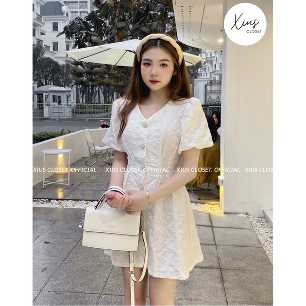 Đầm Công Chúa Cổ V Hở Lưng Nhẹ Xinh Xắn - V005