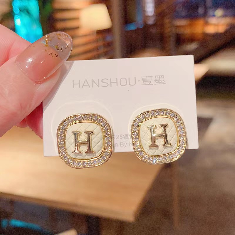 Đôi Bông Tai Mạ Bạc 925 Họa Tiết Chữ H Kiểu Hình Học Thời Trang Hàn Quốc Sang Trọng