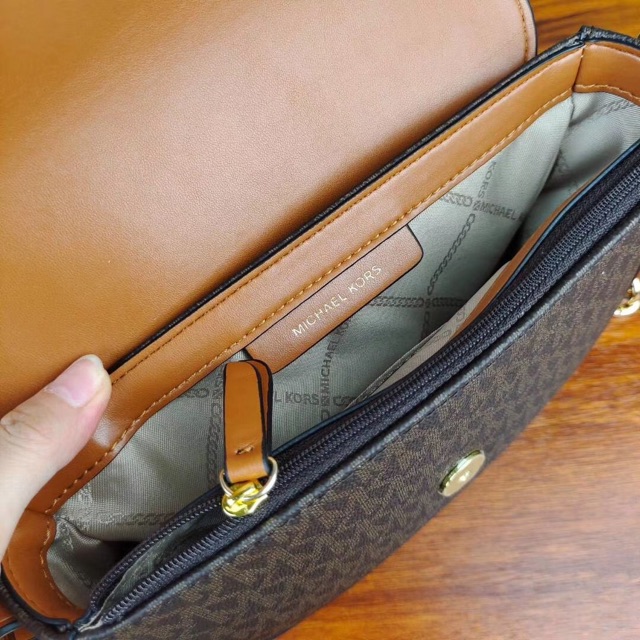 TÚI MICHAEL KORS DÁNG BẦU