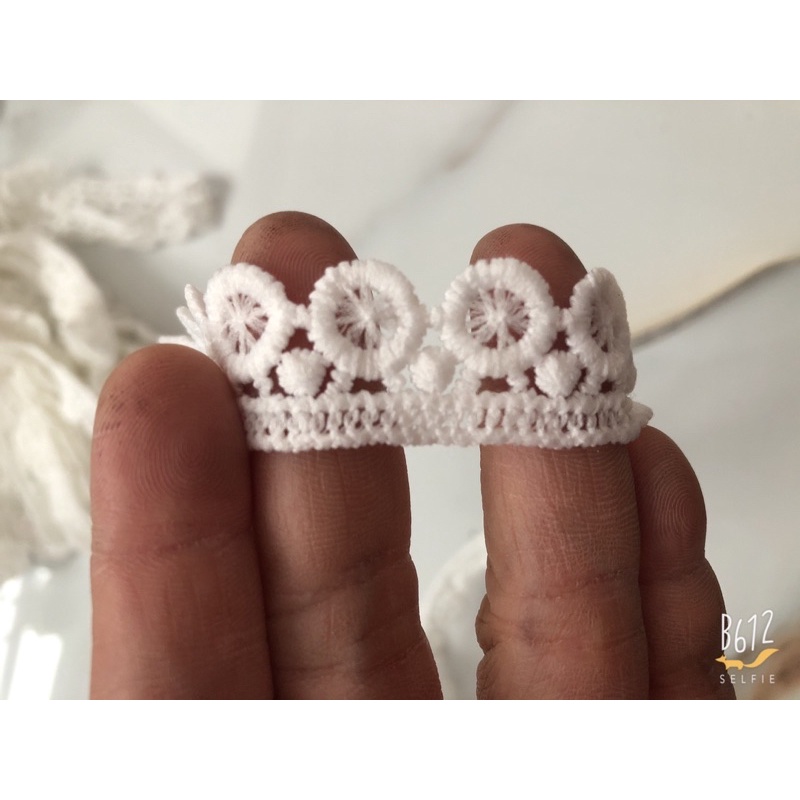 [thanh lý]ren viền hình tròn nối tiếp nhau dày 2 cm