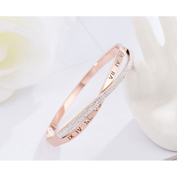 Vòng tay nữ titan cao cấp số la mã kết hợp đính đá siêu đẹp, bền màu, hợp thời trang