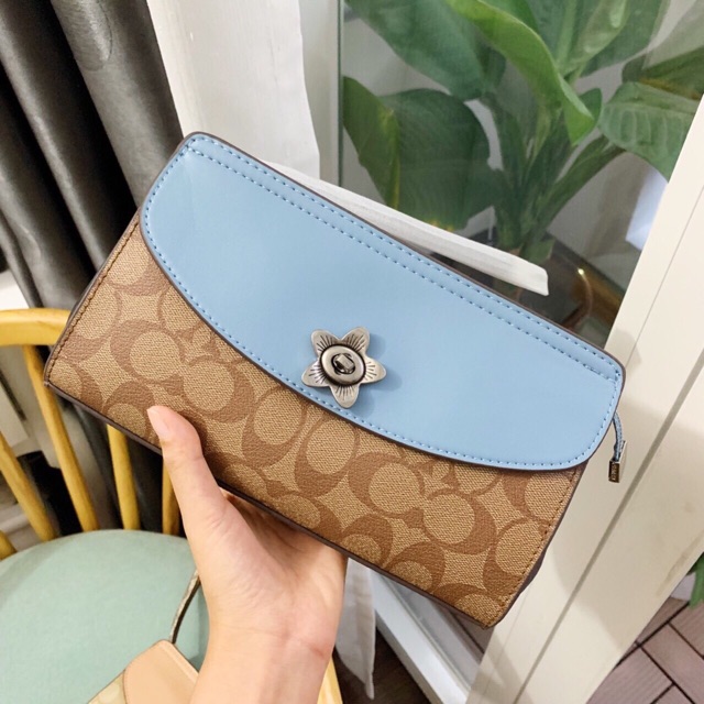 Ví coach cầm tay