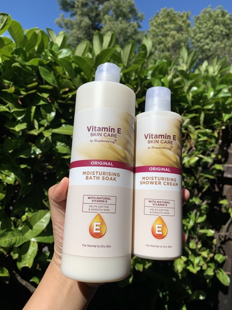 (Nội địa UK) Sữa tắm tăng cường dưỡng ẩm chứa VITAMIN E chống lão hoá toàn thân SKINCARE BY SUPERDRUG | BigBuy360 - bigbuy360.vn