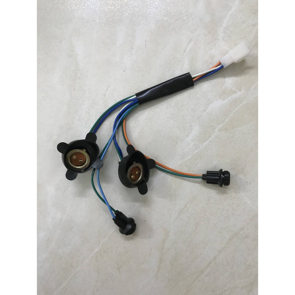 Đuôi đèn trước wave alpha 2 bóng