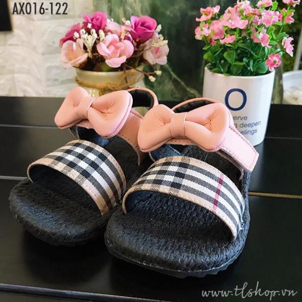 Giày sandal cho bé đính nơ - Dép quay hậu bé gái nơ hồng quai sọc caro 122