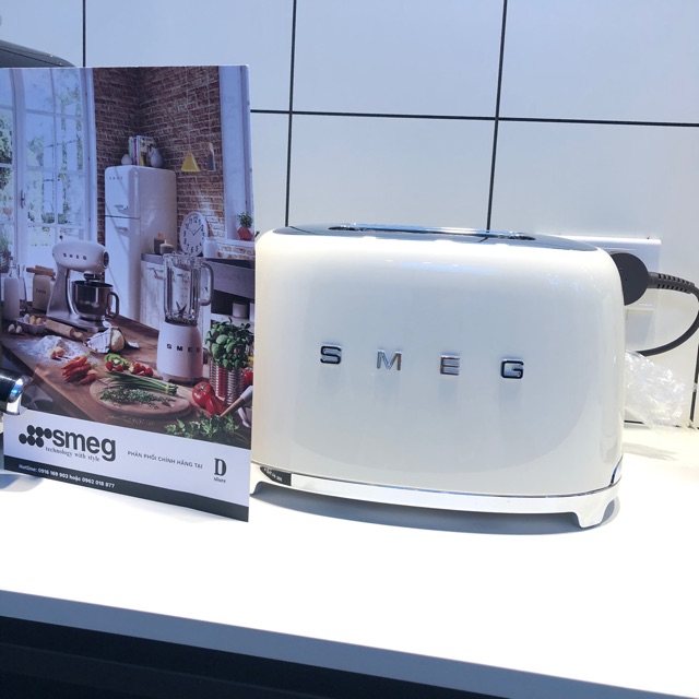 Máy nướng bánh mì Smeg