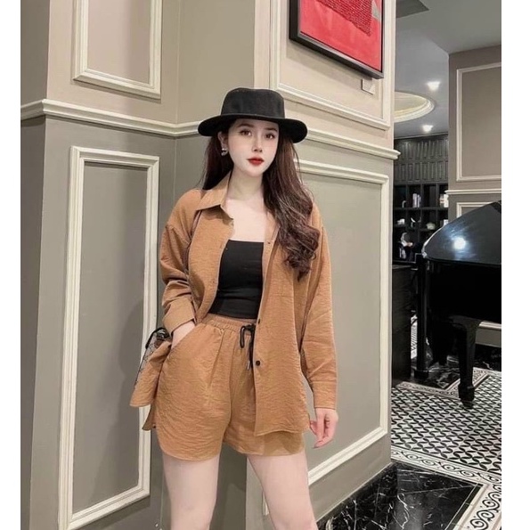 Sét bộ đi chơi áo sơ mi tay dài ,phối quần cộc kèm áo lót đa dạng màu sắc , cho nàng thoải mái dạo phố